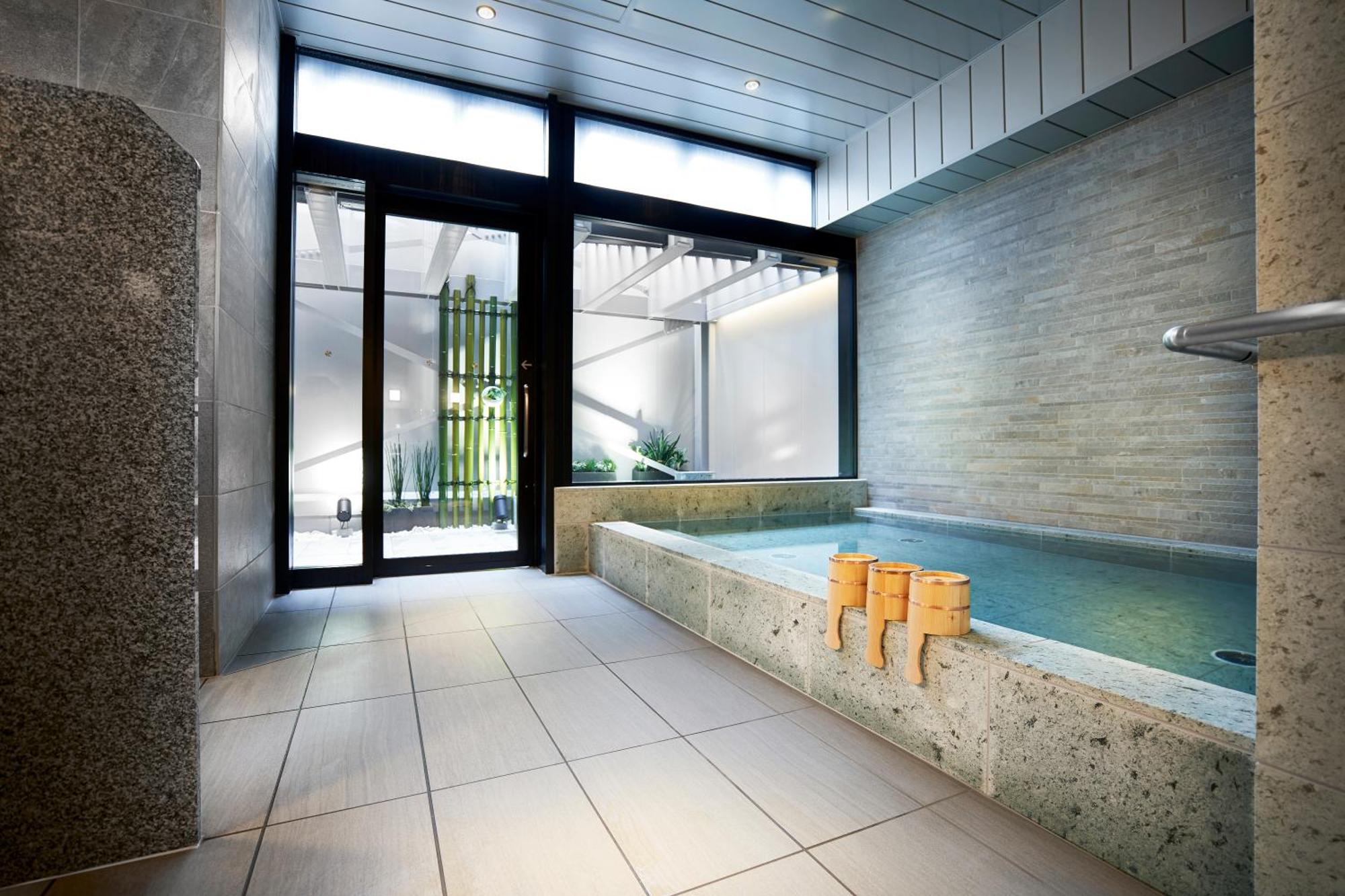 Courtyard By Marriott Osaka Honmachi Hotel Room photo