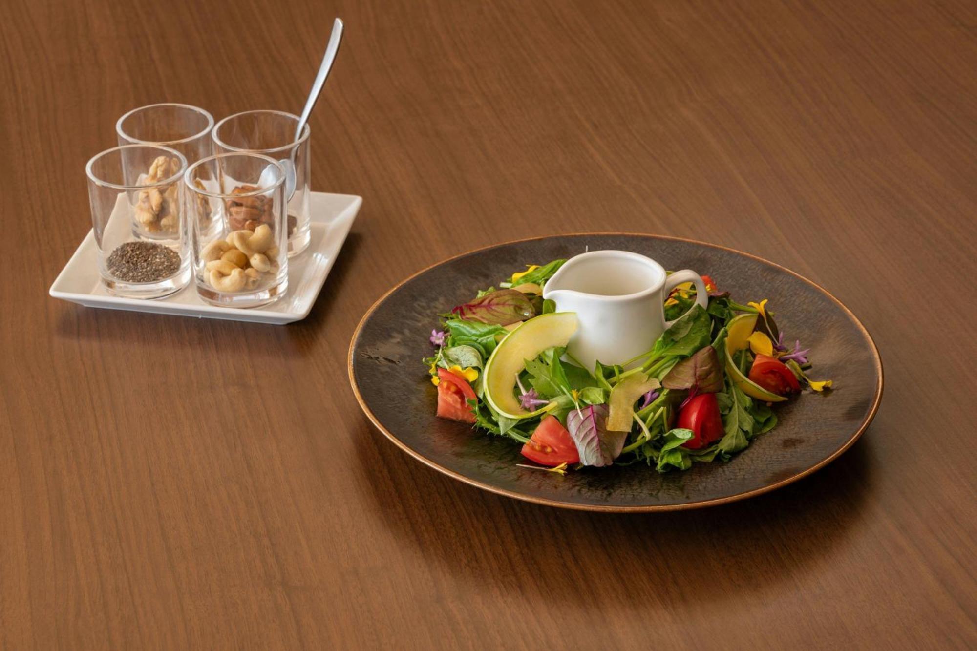 Courtyard By Marriott Osaka Honmachi Hotel Exterior photo